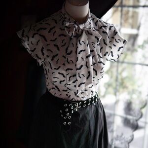 Vintage Elegant Black and white bats Women's button up top